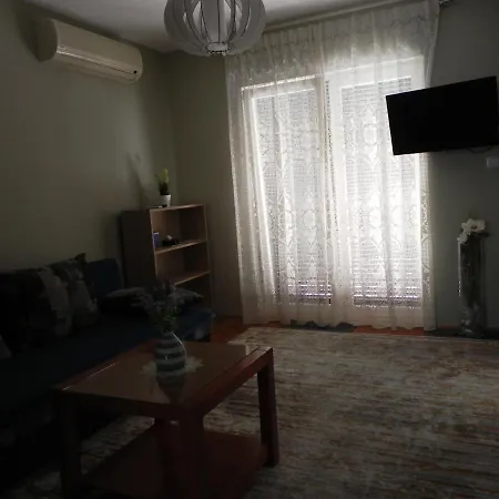 Apartments Katalenic Selce