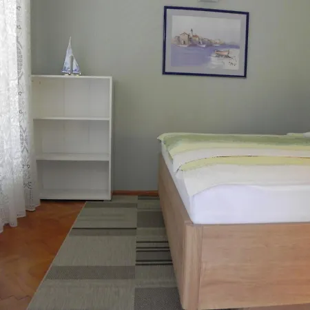 Apartments Katalenic Apartment Selce