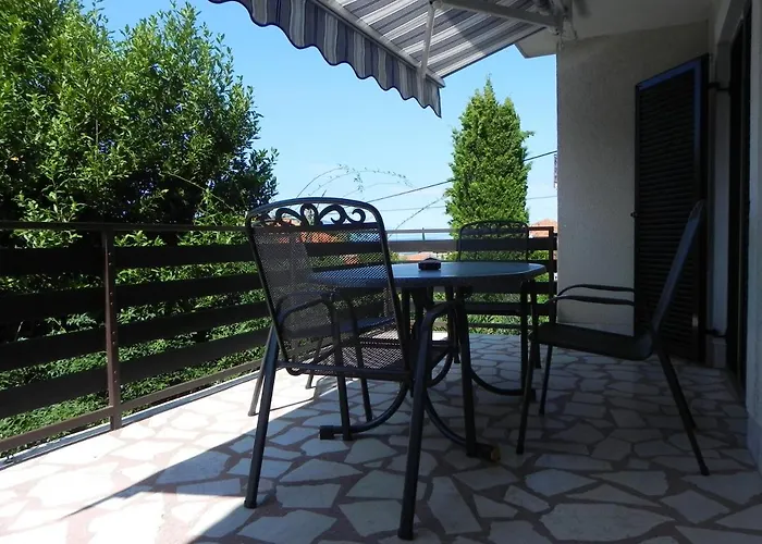 Apartments Katalenic Selce