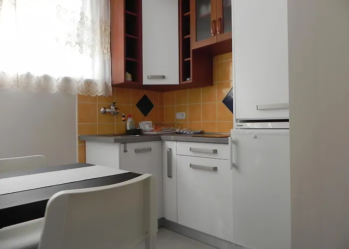 Apartments Katalenic Selce