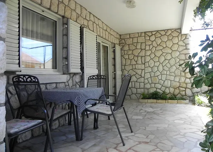 Katalenic Apartamento Selce